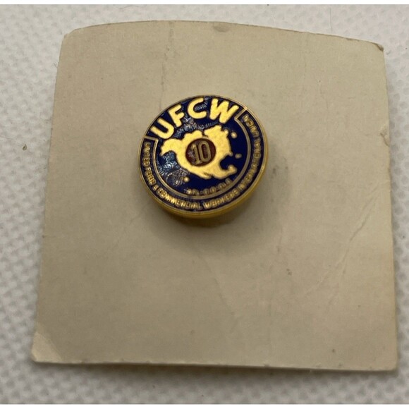 Vintage UFCW 10 Year Member Lapel Pin United Food & Commercial Workers - Picture 1 of 3